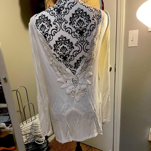 Ecote Tops - Ecote Lace Back Blouse